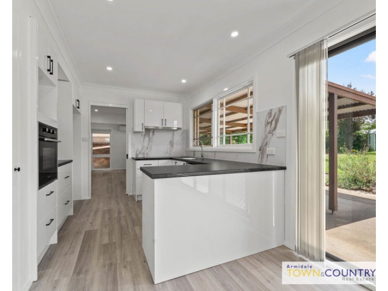 11 Dorothy Avenue, Armidale NSW 2350