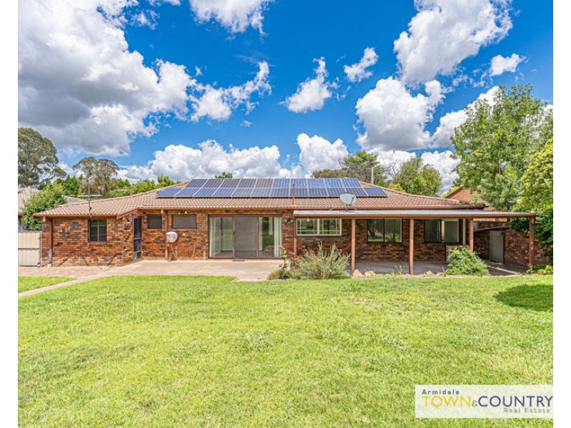 11 Dorothy Avenue, Armidale NSW 2350