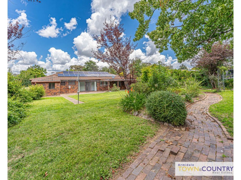 11 Dorothy Avenue, Armidale NSW 2350