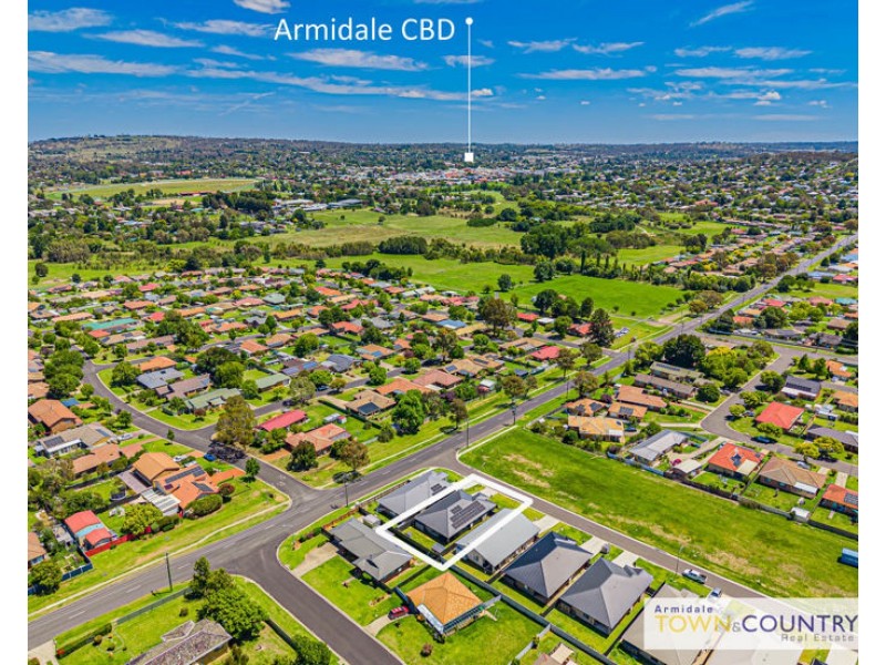4 Bruce Close, Armidale NSW 2350