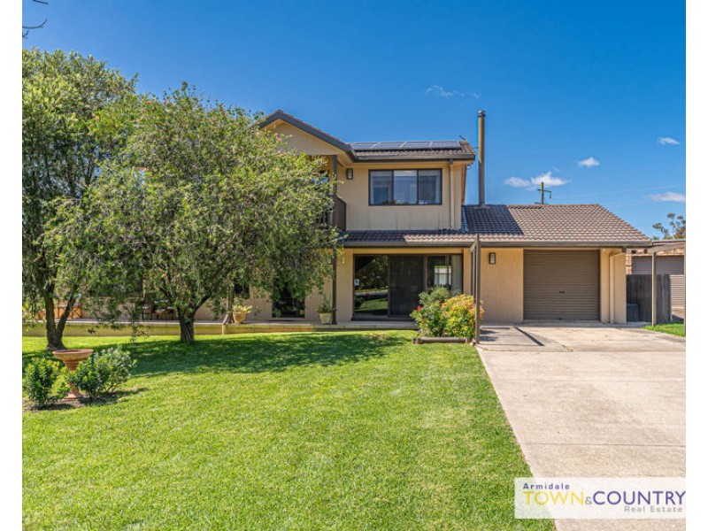 13 Hawthorne Close, Armidale NSW 2350