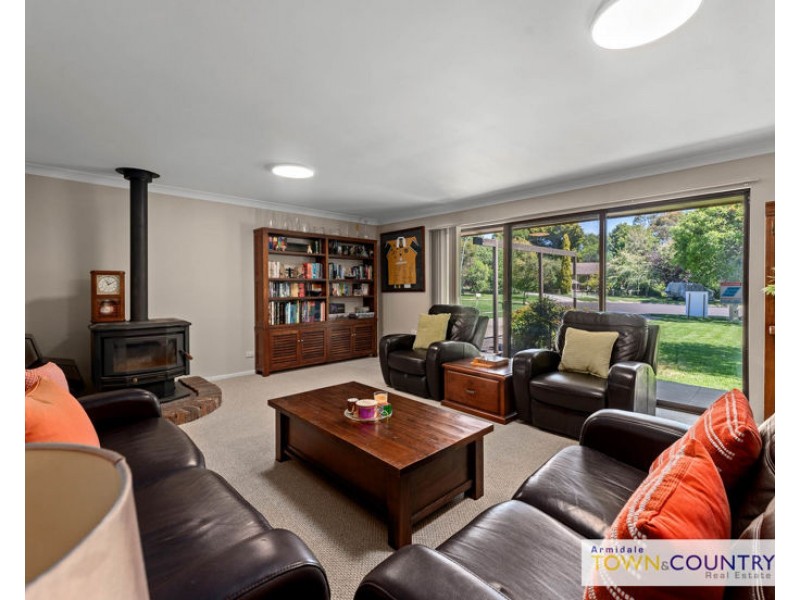 13 Hawthorne Close, Armidale NSW 2350