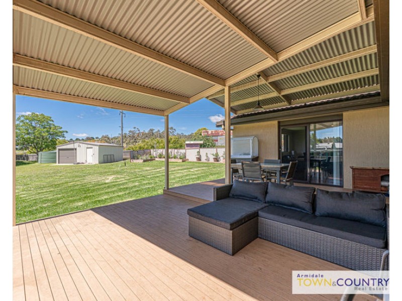 13 Hawthorne Close, Armidale NSW 2350