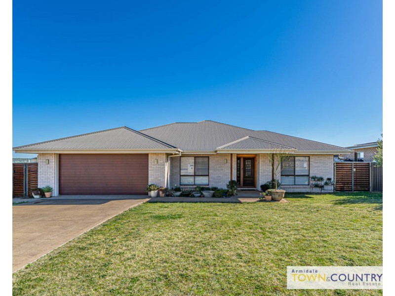 42 Grandview Crescent, Armidale NSW 2350