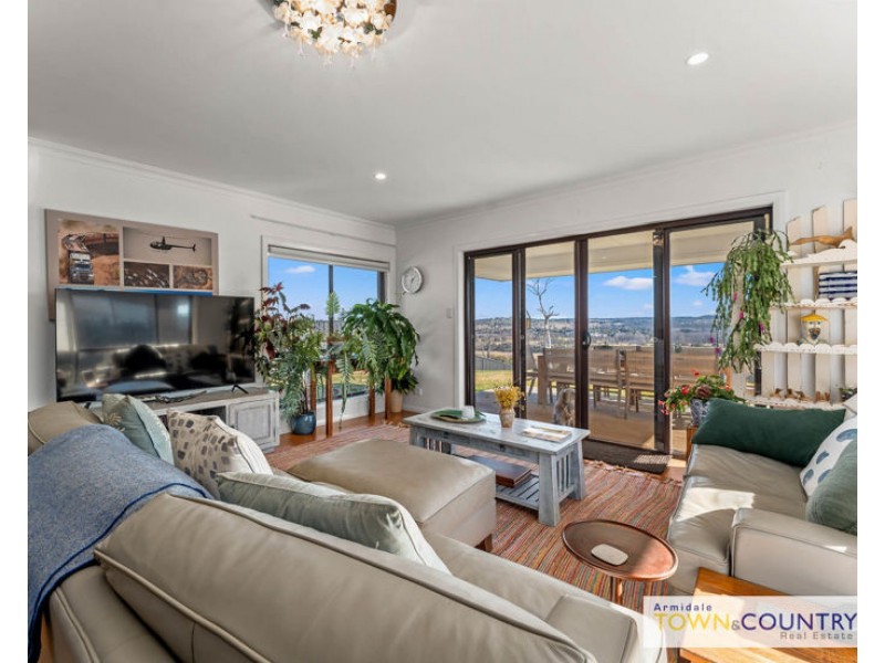 42 Grandview Crescent, Armidale NSW 2350