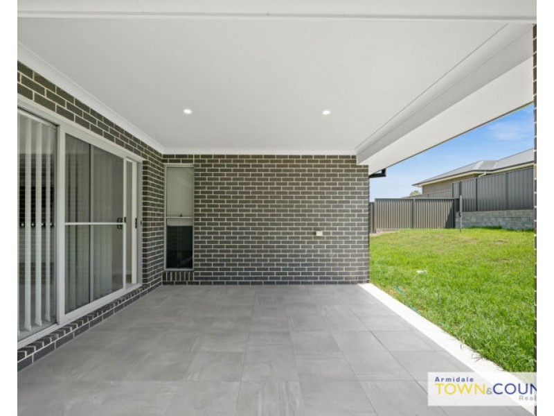 3 Willow Way, Armidale NSW 2350