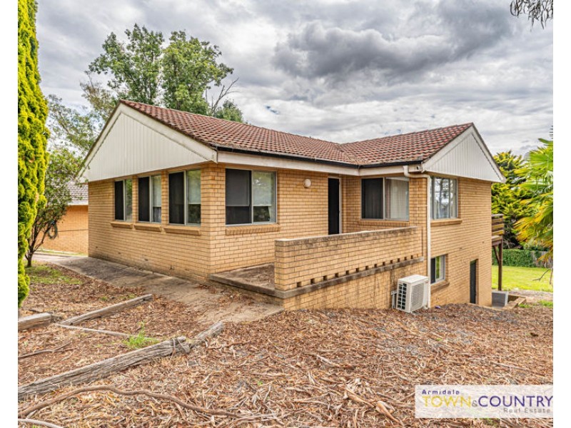 8 Nyssa Street, Armidale NSW 2350