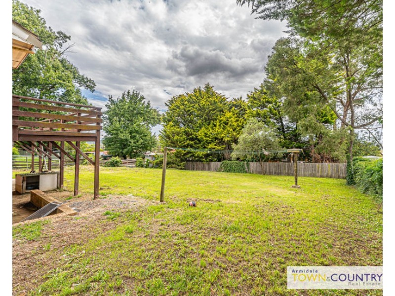 8 Nyssa Street, Armidale NSW 2350