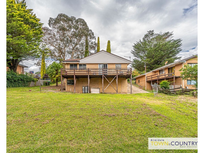 8 Nyssa Street, Armidale NSW 2350