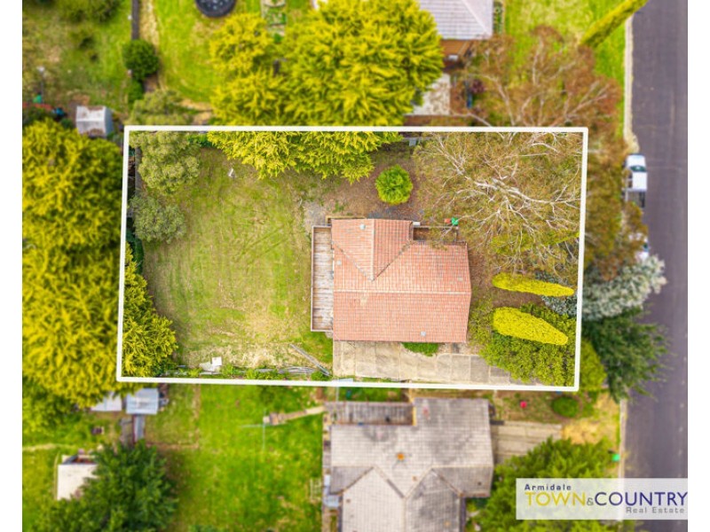 8 Nyssa Street, Armidale NSW 2350