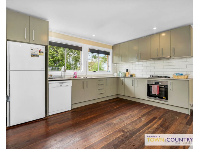 8 Nyssa Street, Armidale NSW 2350