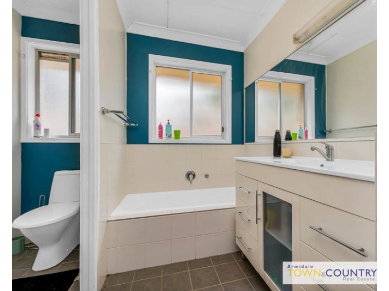 8 Nyssa Street, Armidale NSW 2350