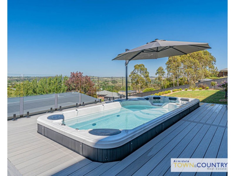 61 Ash Tree Drive, Armidale NSW 2350