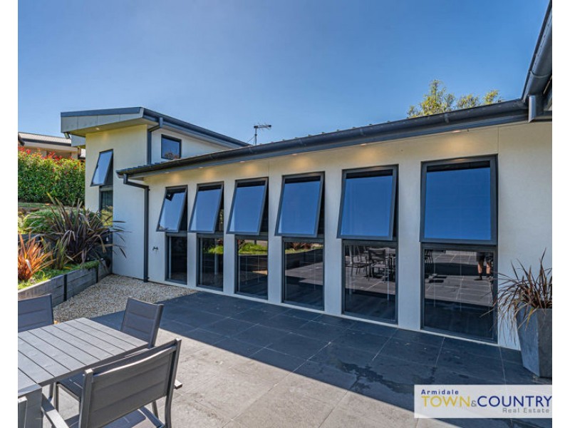 61 Ash Tree Drive, Armidale NSW 2350