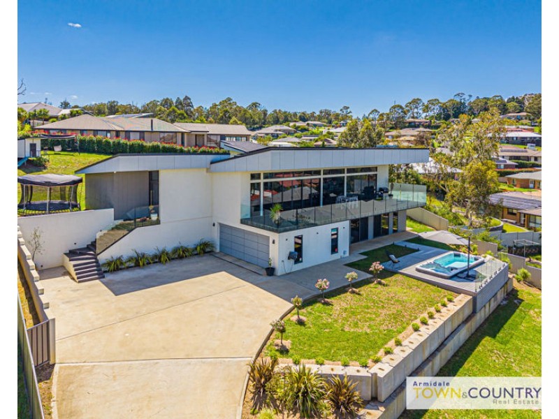 61 Ash Tree Drive, Armidale NSW 2350