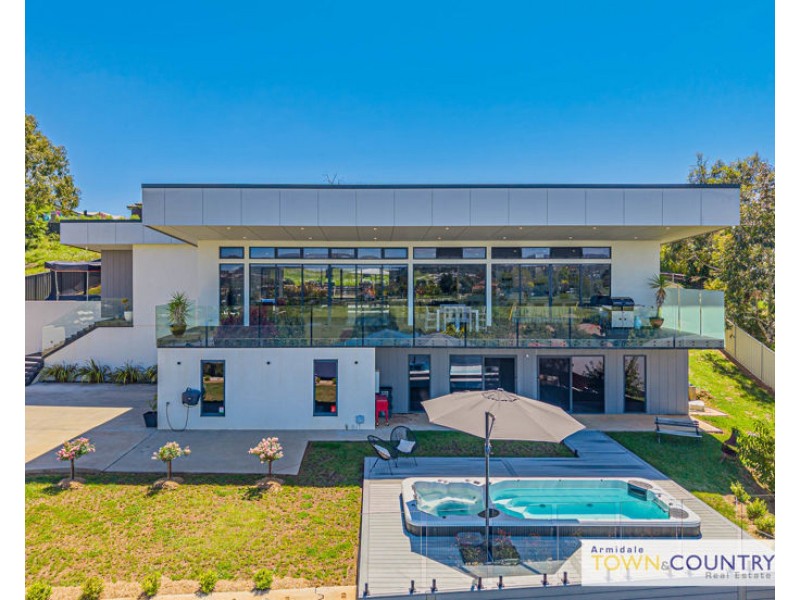 61 Ash Tree Drive, Armidale NSW 2350