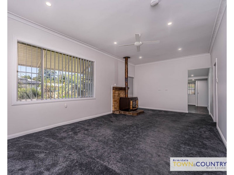 166 Mossman Street, Armidale NSW 2350