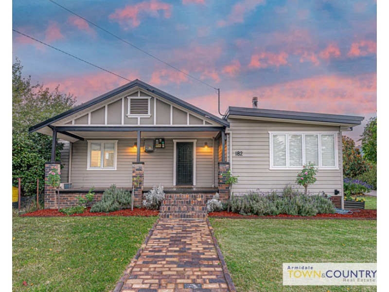 182 Taylor Street, Armidale NSW 2350