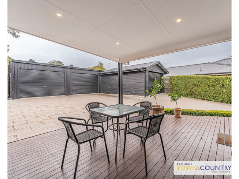 182 Taylor Street, Armidale NSW 2350