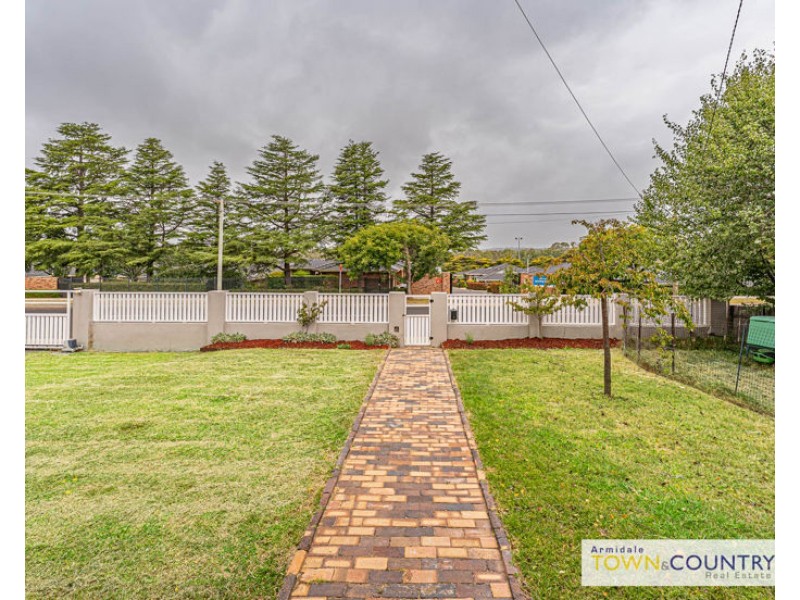 182 Taylor Street, Armidale NSW 2350