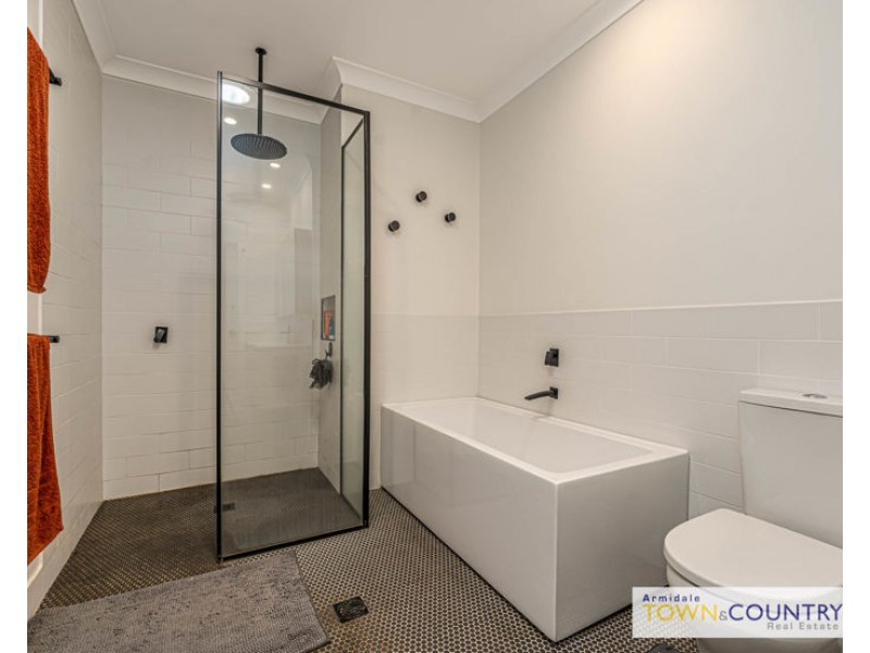 182 Taylor Street, Armidale NSW 2350