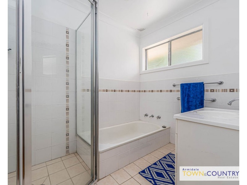 5 Kenalmac Avenue, Armidale NSW 2350