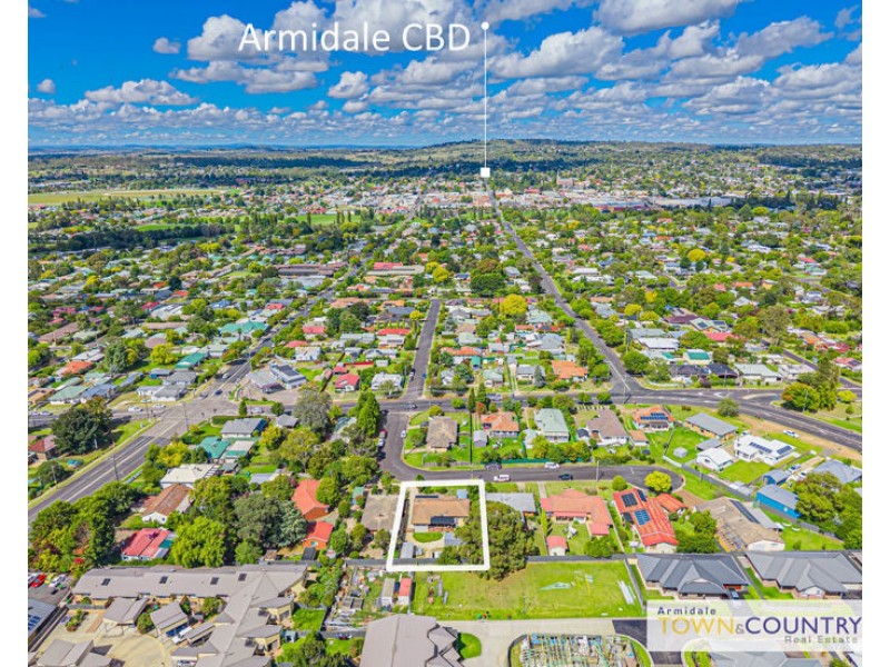 5 Kenalmac Avenue, Armidale NSW 2350