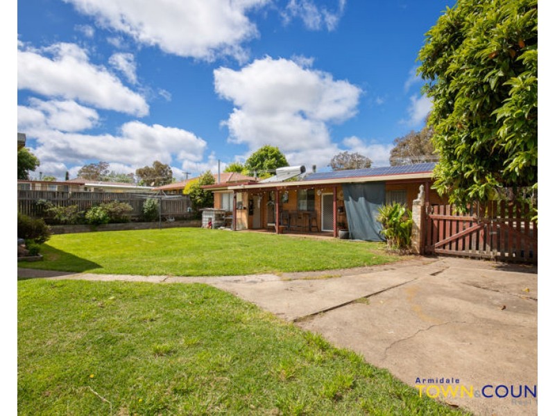 9 Kuranda Avenue, Armidale NSW 2350
