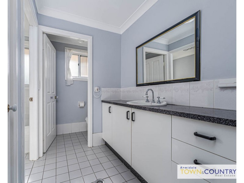 7 Baird Place, Armidale NSW 2350