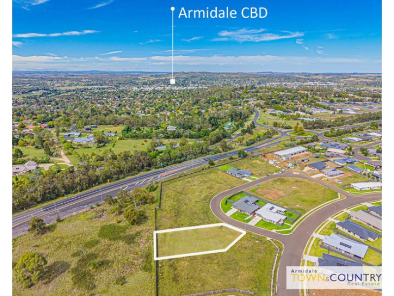 30 Colin Crescent, Armidale NSW 2350