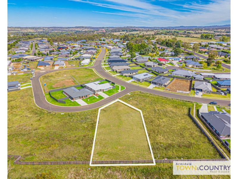 30 Colin Crescent, Armidale NSW 2350