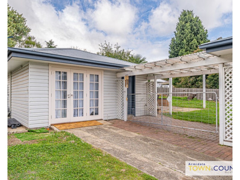 26 Lambs Avenue, Armidale NSW 2350
