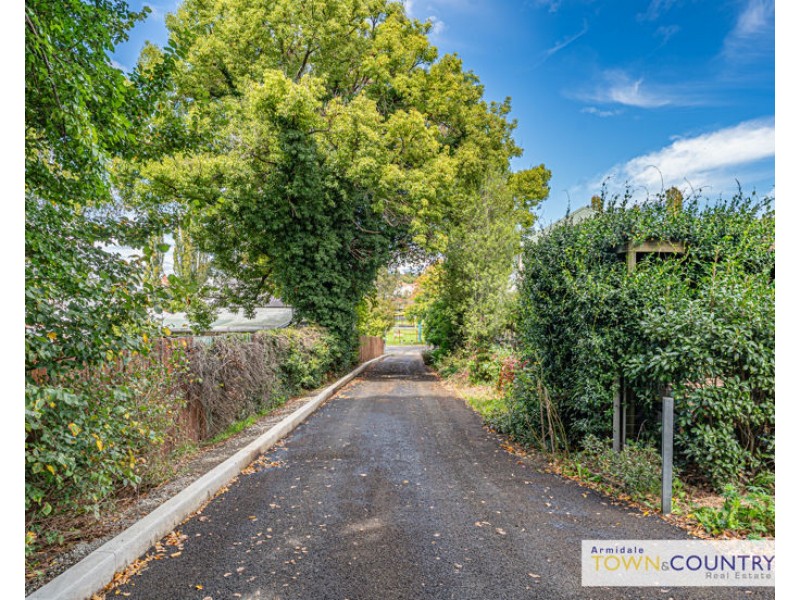 107B Kirkwood Street, Armidale NSW 2350