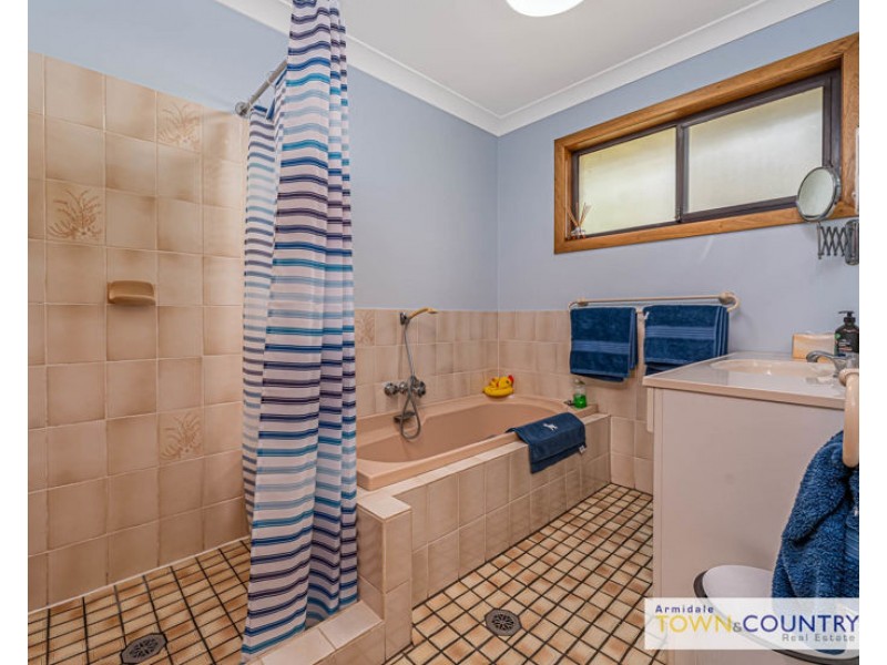53 Malapatinti Lane, Armidale NSW 2350