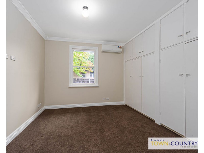 77 Queen Elizabeth Drive, Armidale NSW 2350