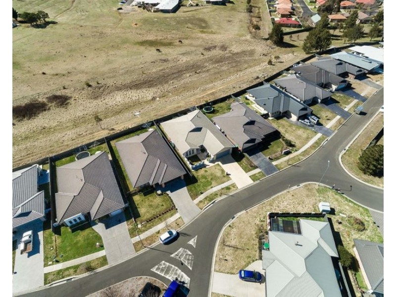 30 Albion Close, Armidale NSW 2350