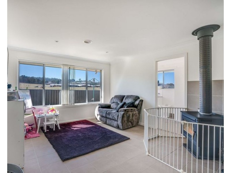 30 Albion Close, Armidale NSW 2350