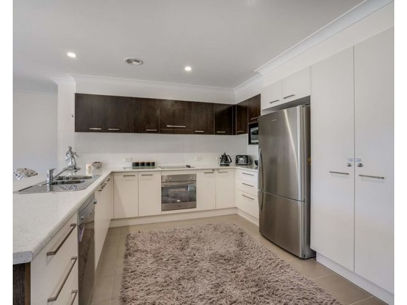 30 Albion Close, Armidale NSW 2350