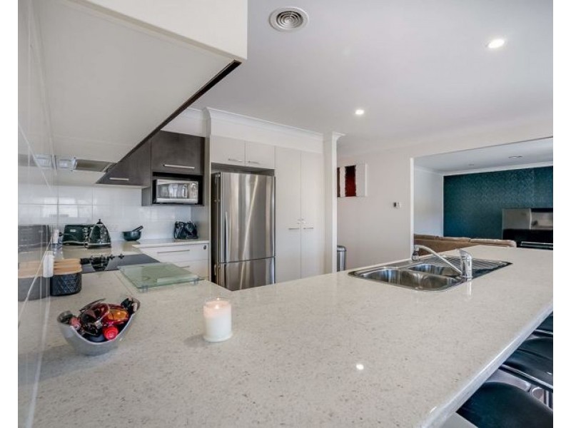 30 Albion Close, Armidale NSW 2350