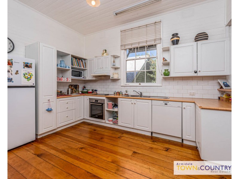 75 Taylor Street, Armidale NSW 2350