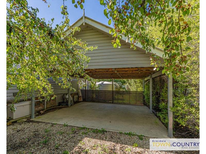 75 Taylor Street, Armidale NSW 2350