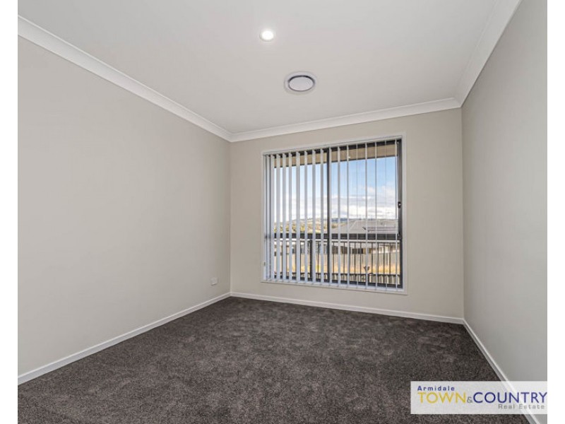 35 Honeysuckle Drive, Armidale NSW 2350