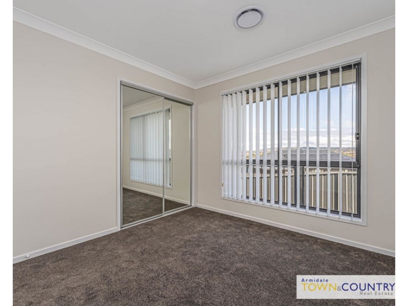 35 Honeysuckle Drive, Armidale NSW 2350