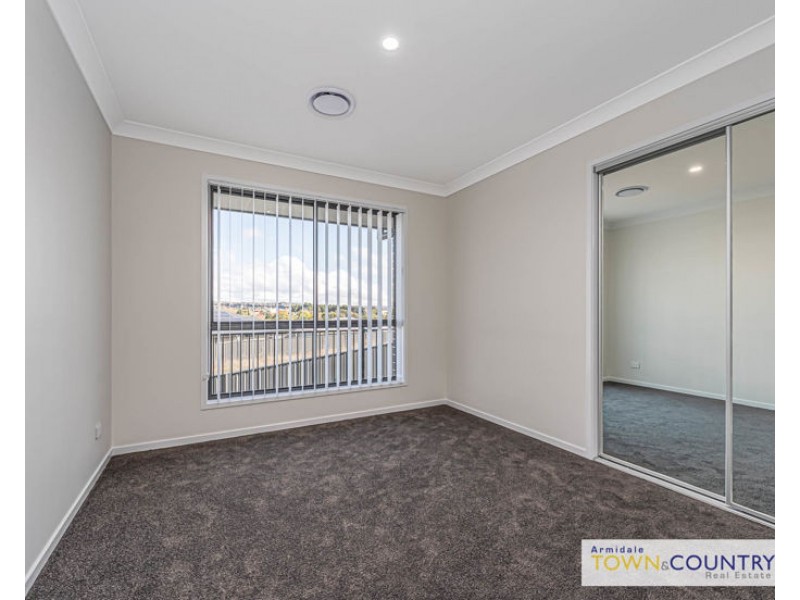 35 Honeysuckle Drive, Armidale NSW 2350