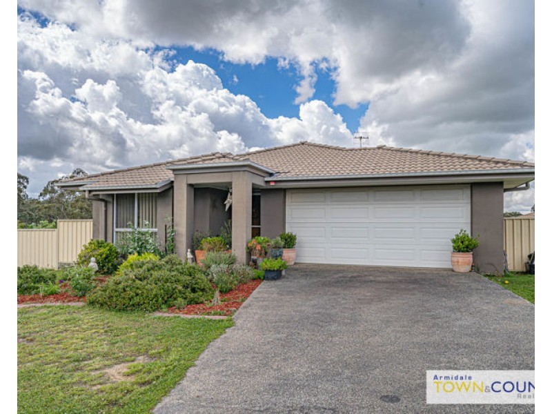8 Ben Venue Boulevarde, Armidale NSW 2350