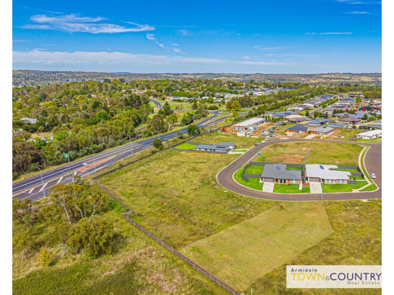 28 Colin Crescent, Armidale NSW 2350