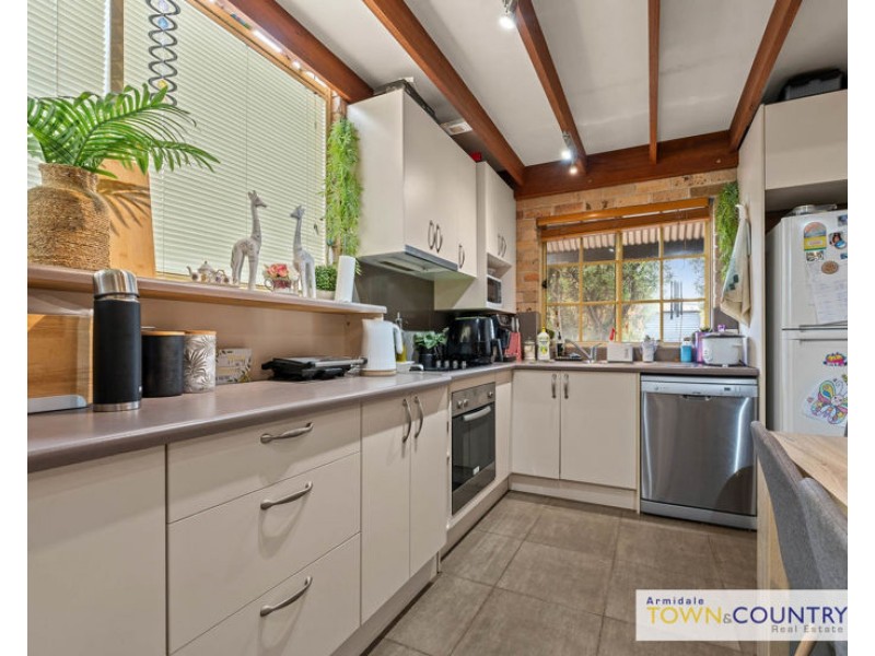 8/6 Eliza Lane, Armidale NSW 2350