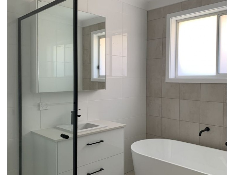 16 Bruce Close, Armidale NSW 2350