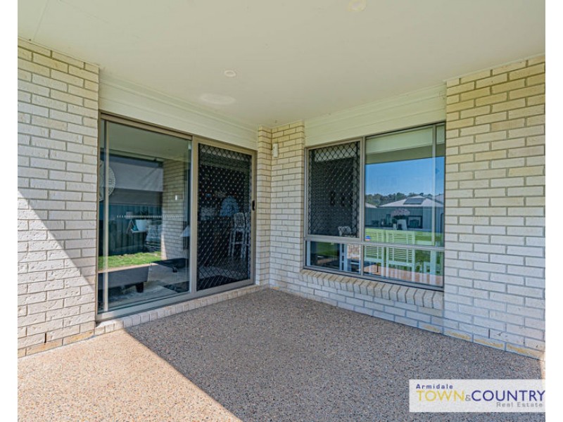 14 Lara Avenue, Armidale NSW 2350