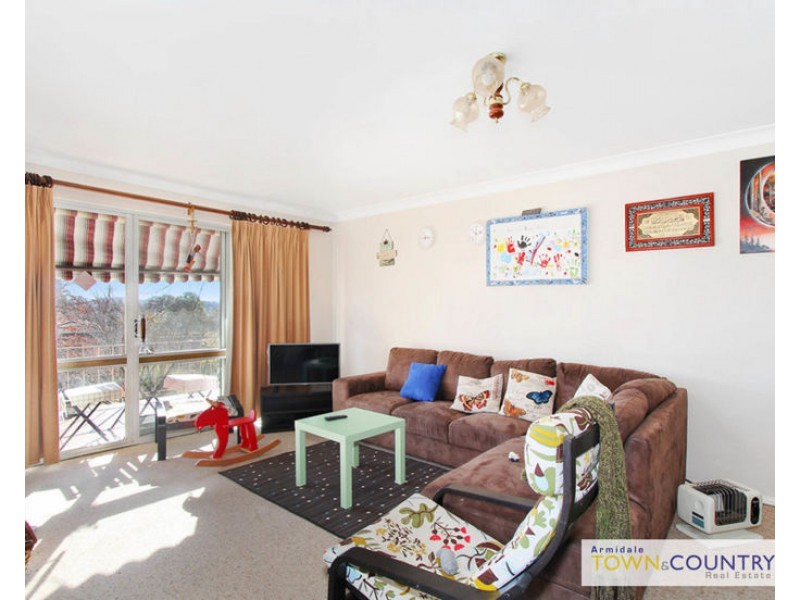 2/5 Oak Tree Drive, Armidale NSW 2350